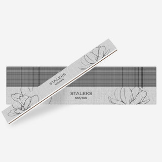 Limas minerales Staleks rectas de grano 100/180 cruzadas sobre fondo blanco