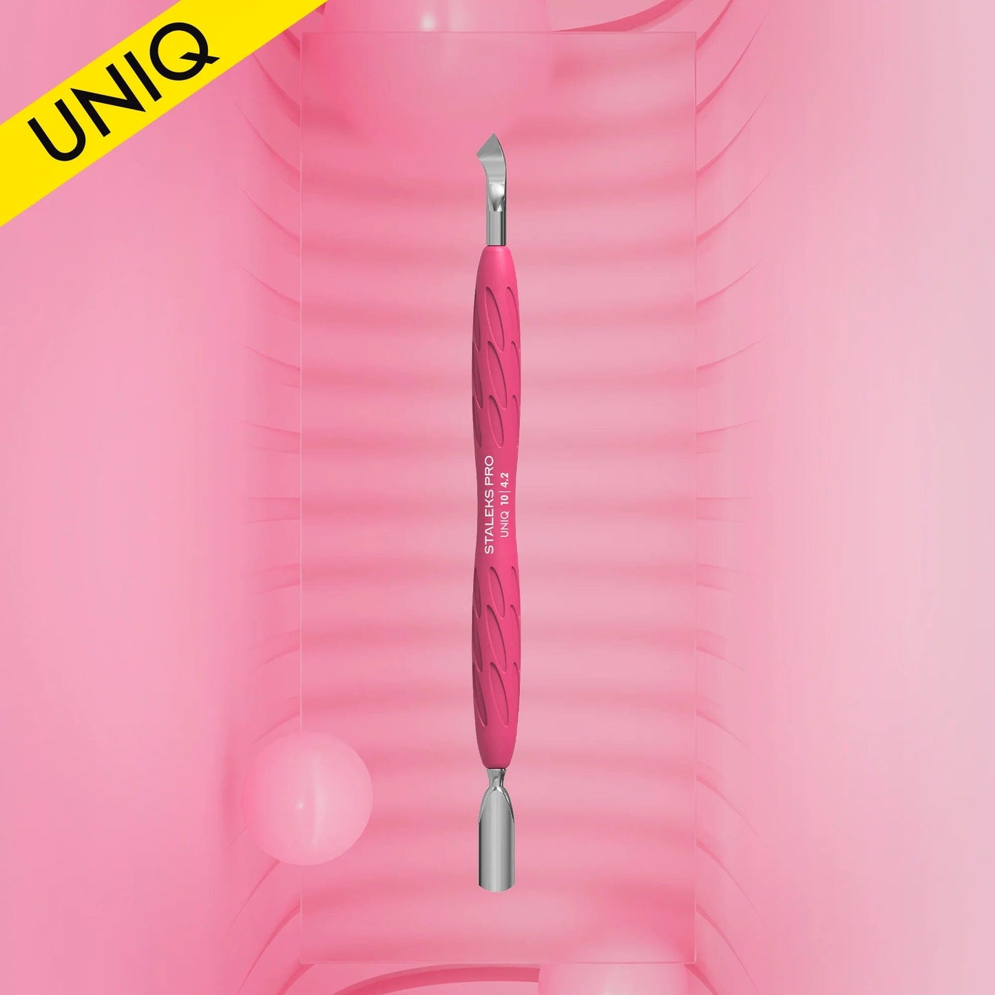 EMPUJADOR PARA MANICURA CON MANGO DE SILICONA "GUMMY" UNIQ 10 TYPE 4.2