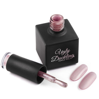 Esmalte semipermanente ojo de gato Nº 354 Rose Quartz con muestra del color en uña