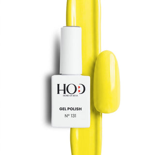 Esmalte semipermanente Nº 131 Plátano amarillo con muestra del color en uña
