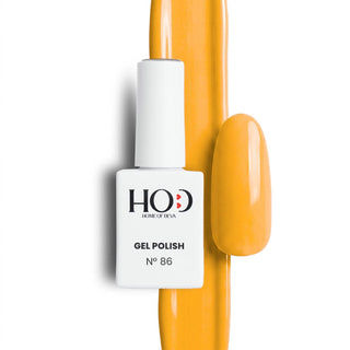 Esmalte semipermanente Nº 86 Miel amarillo con muestra del color en uña