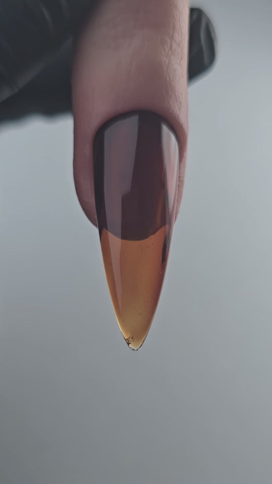 Esmalte semipermanente N207 marron efecto gelatina (translúcido)