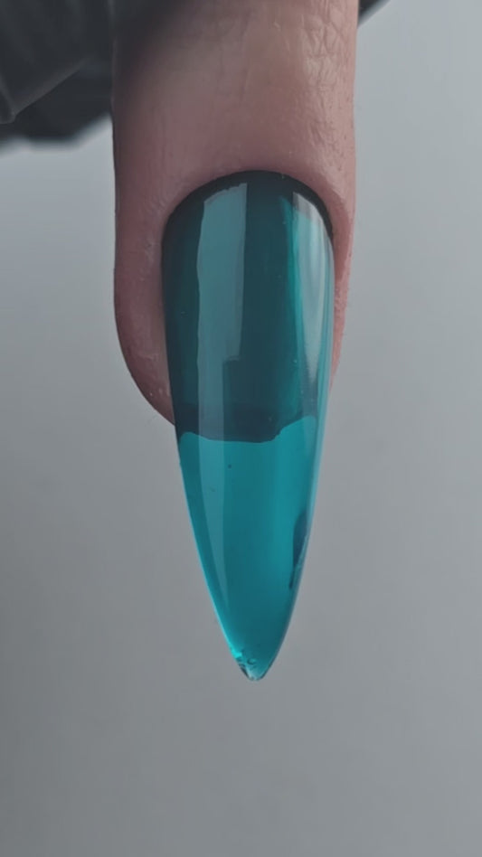 Esmalte semipermanente N21 Aqua efecto gelatina (translúcido)