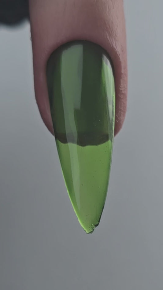 Esmalte semipermanente N213 Lima efecto gelatina (translúcido)