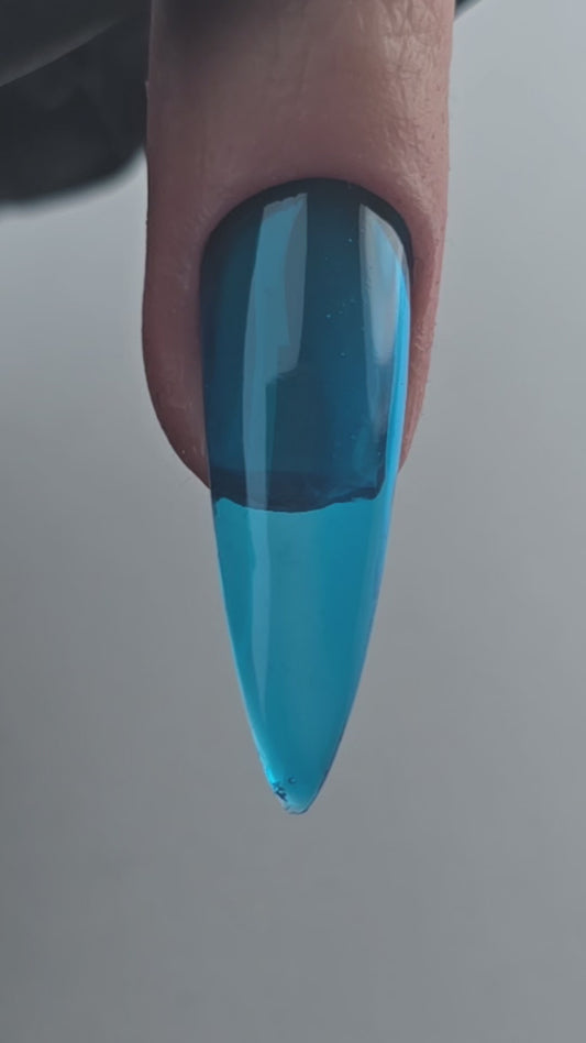 Esmalte semipermanente N210 Turquesa efecto gelatina (translúcido)