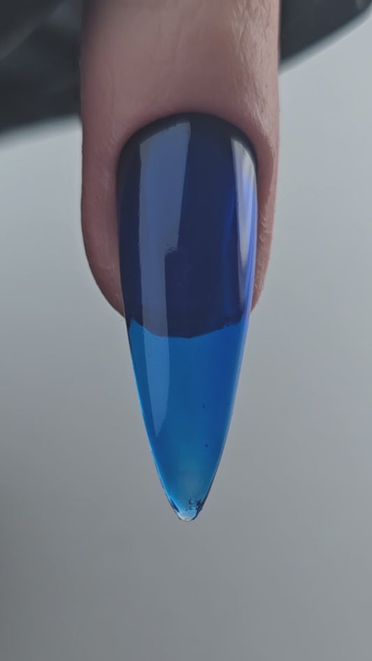Esmalte semipermanente N209 Azul efecto gelatina (translúcido)